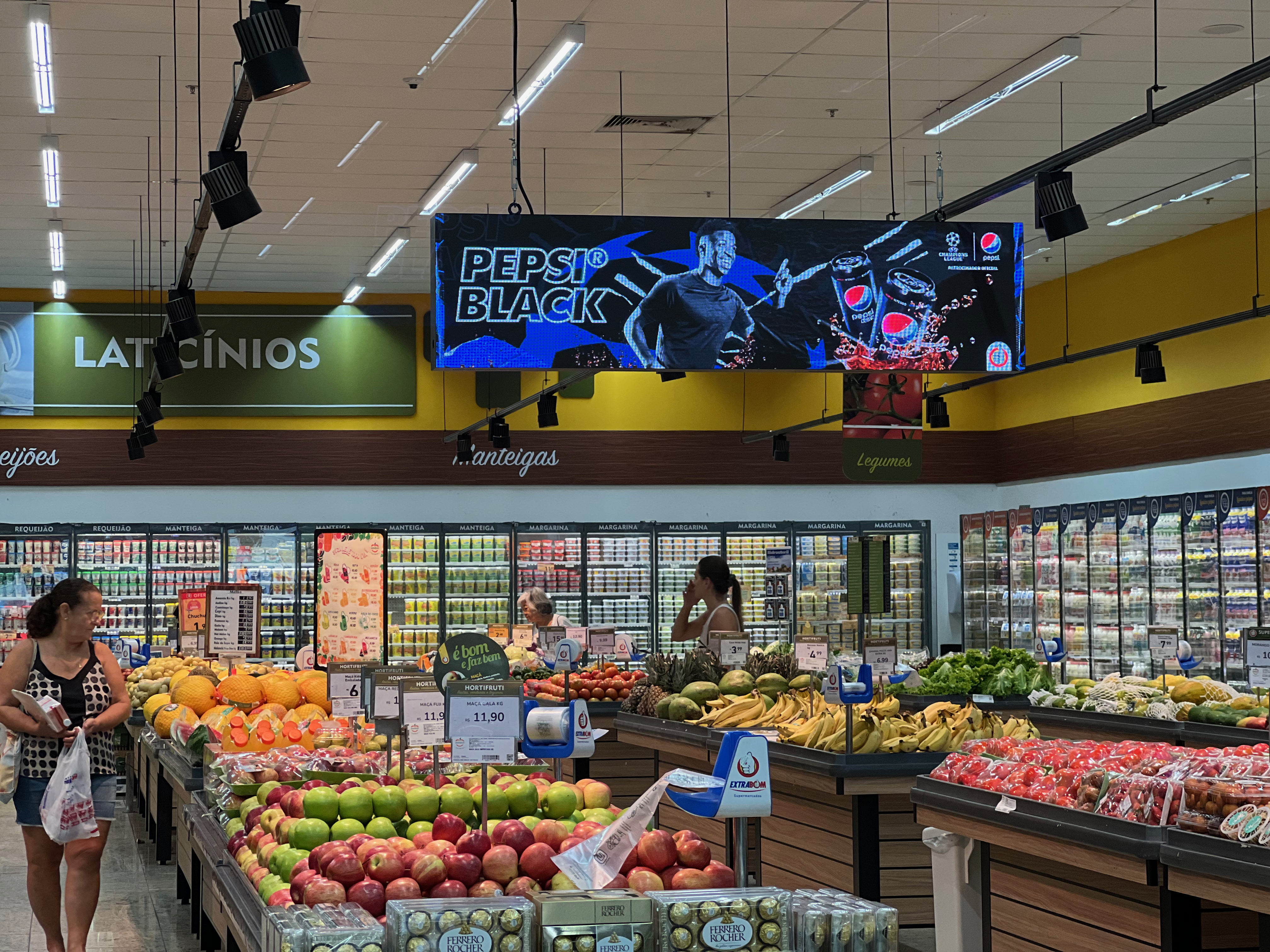 Painel Pepsi Black em visão ampla